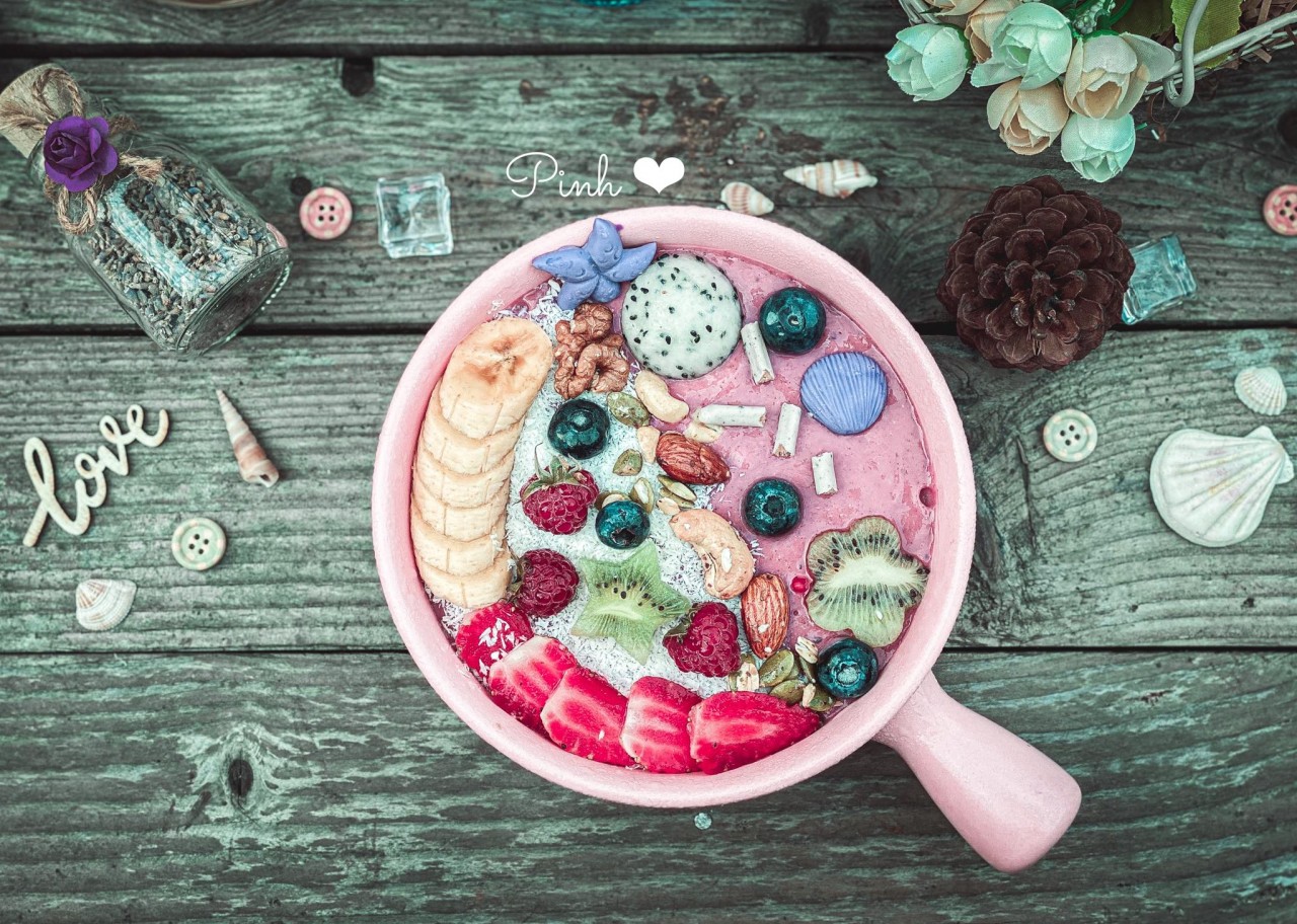 Simple Smoothie Recipes to Boost Your Mood During Lockdown