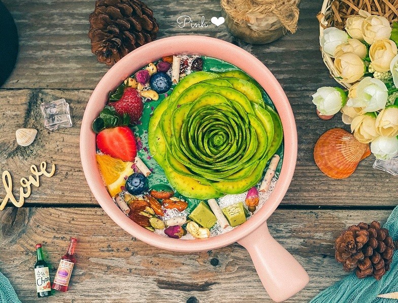 Simple Smoothie Recipes to Boost Your Mood During Lockdown