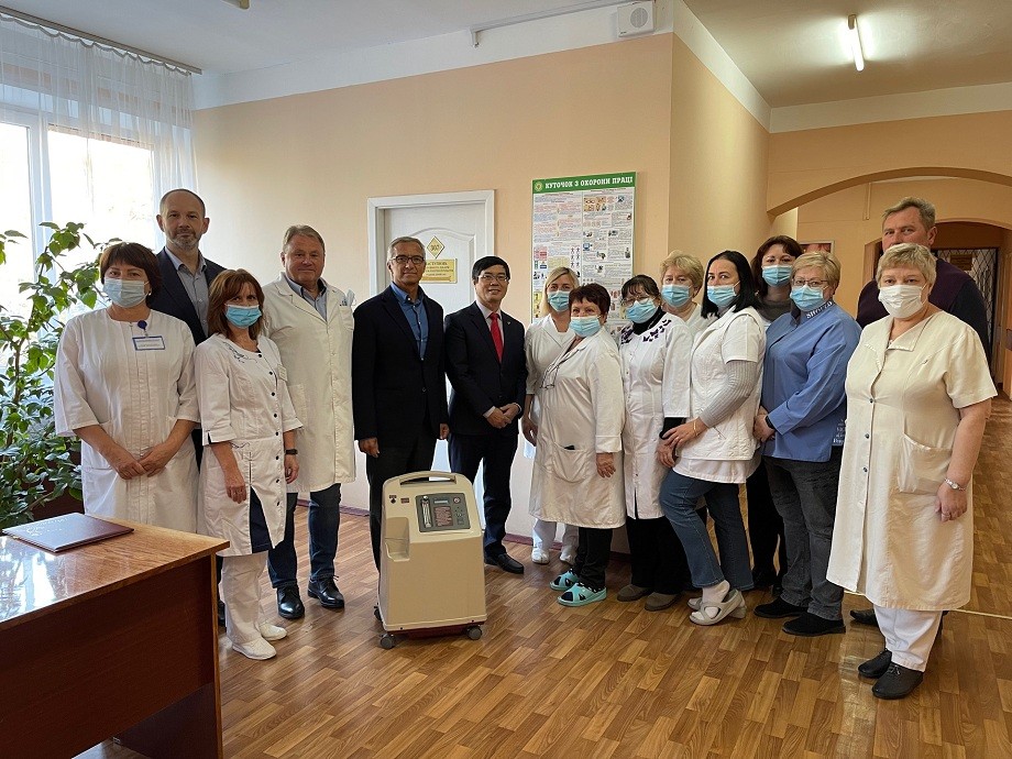Vietnam Assists Ukraine, Laos and Brunei with Medical Supplies