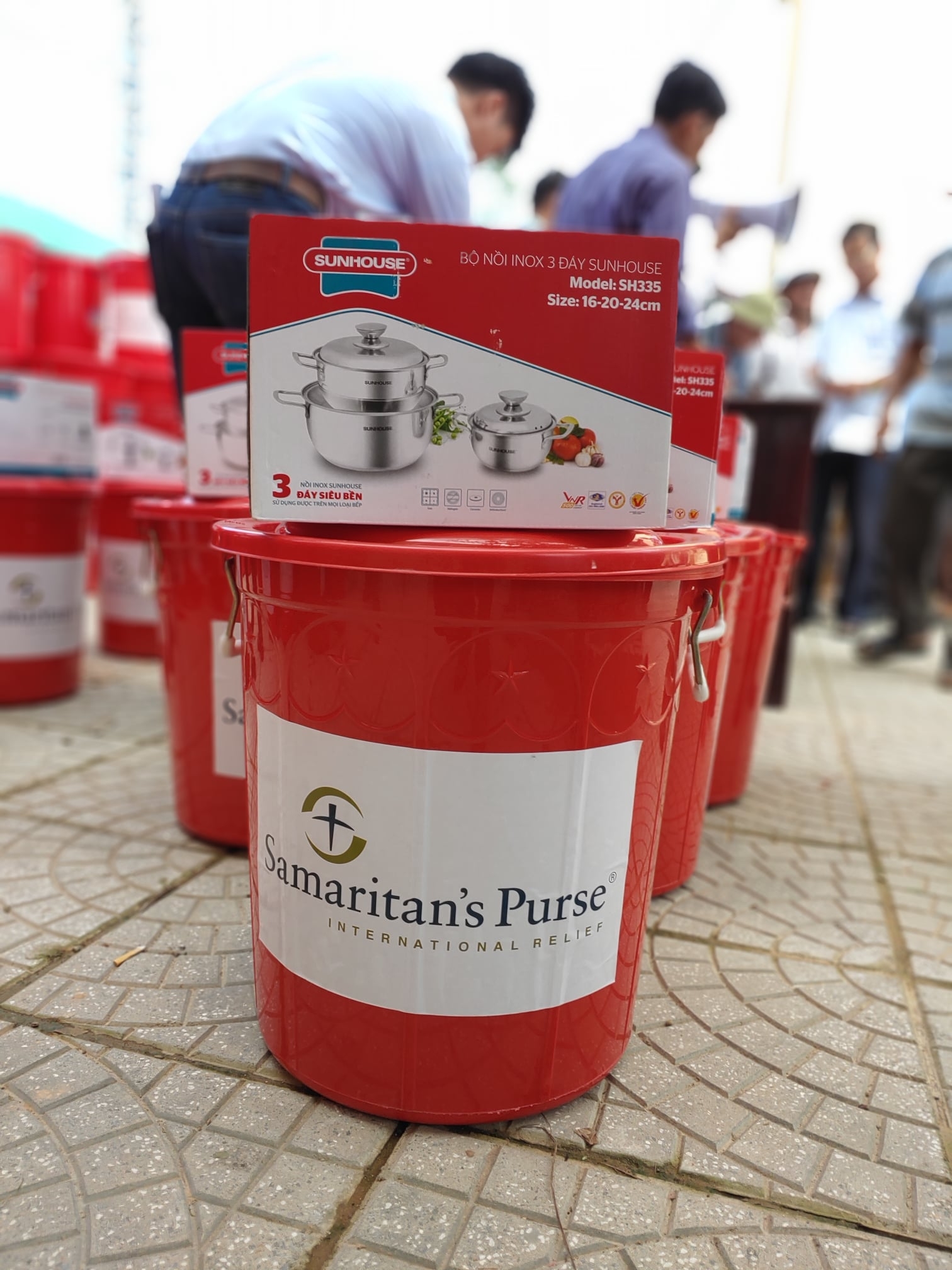 HUFO supports flood affected people in central region of vietnam