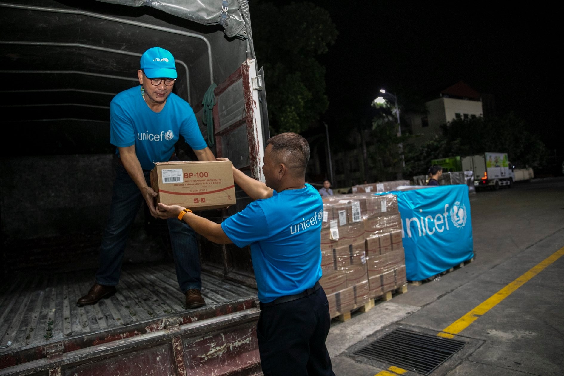 10 tons of therapeutic food for malnourished children ready to distribute to central Vietnam