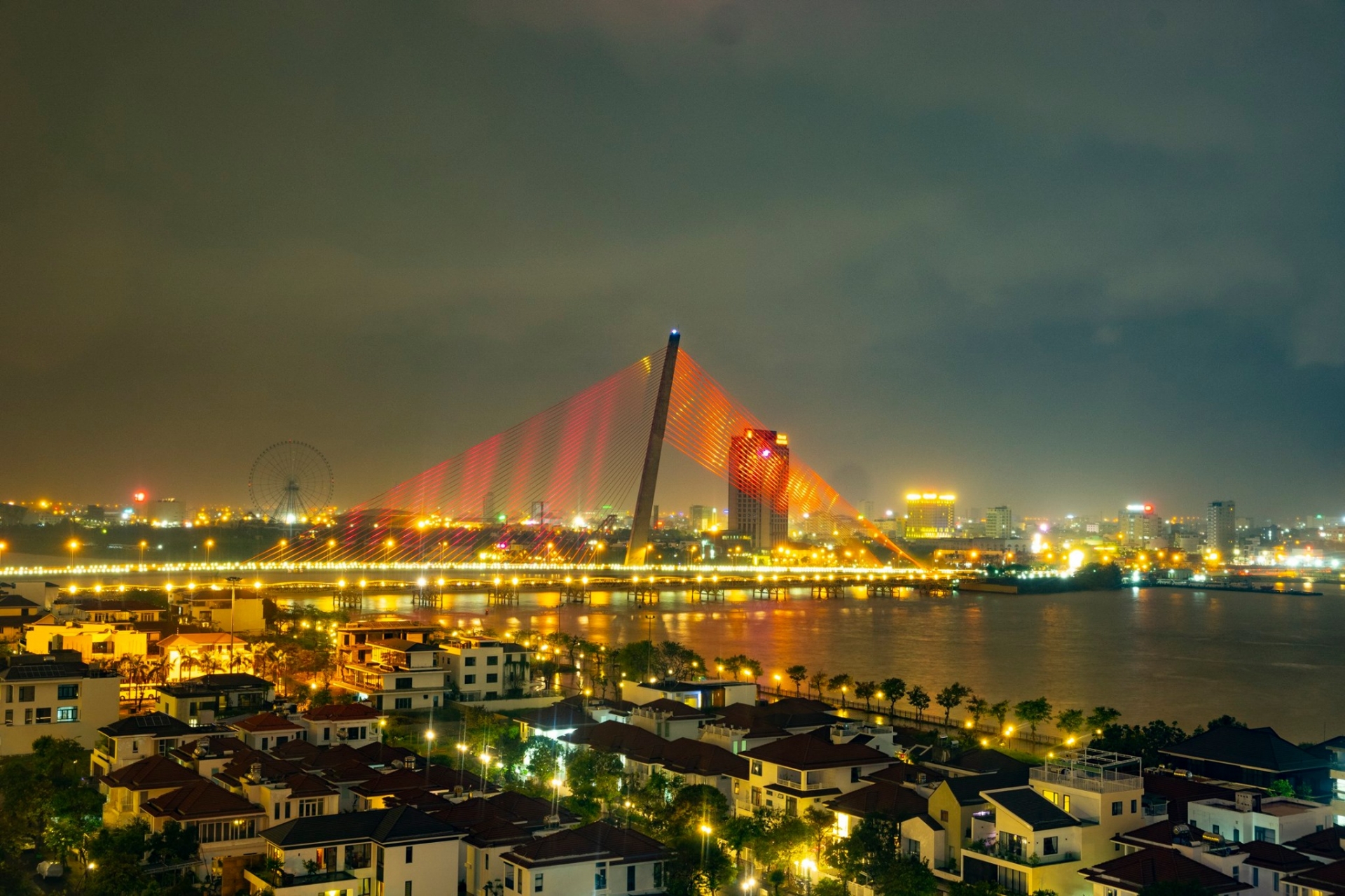 Orange Da Nang city   Lighten up and Take actions