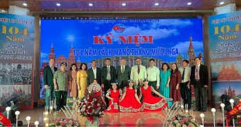 104th Anniversary of Russian October Revolution Marked in Vietnam