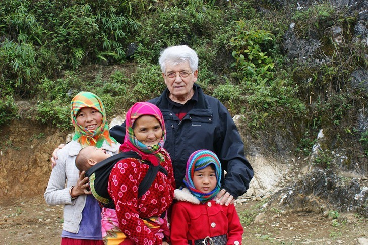 friendship order awarded to vice president of france vietnam friendship association