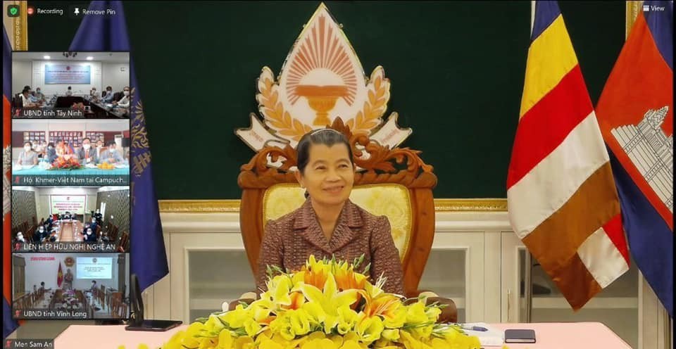 Second-Class Labor Medal Awarded To Vietnam - Cambodia Friendship Association