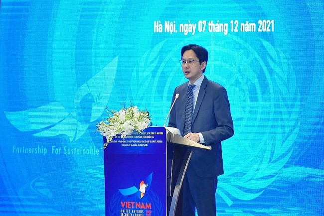 Countries Participate in Hanoi Int'l Workshop on Women, Peace and Security