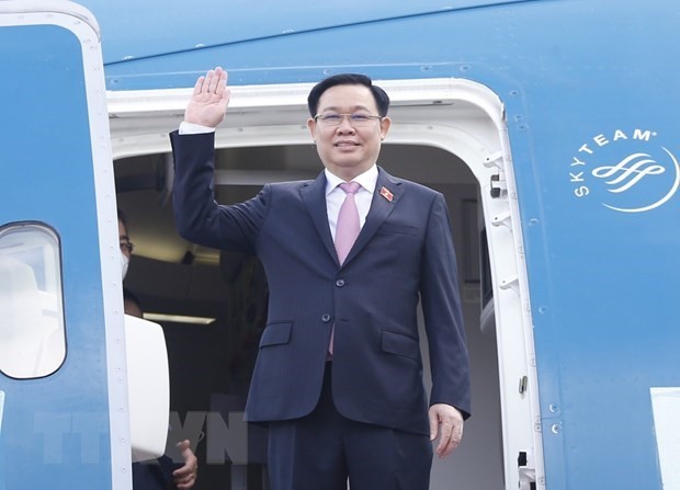 Vietnamese Top Legislator Departs for Official Visits to RoK, India