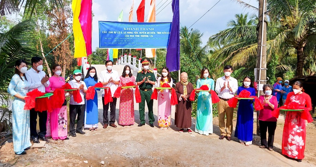 kien giang friendship union mobilizes fund for local brigdes