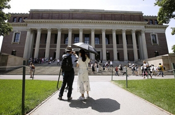 Vietnamese students in the US worried of being  vietnamese students in the us worried of being iced out due to new visa policy