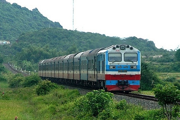 1724 0233 duong sat