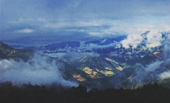 muong long sky gate new place to hunt cloud in vietnams central province