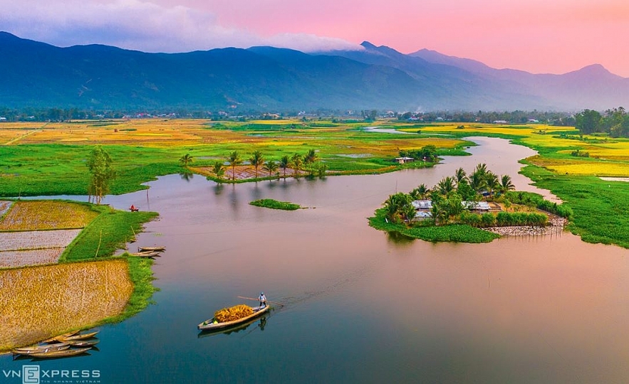 Incredibly beautiful photos of the South Central and the Central Highlands of Vietnam