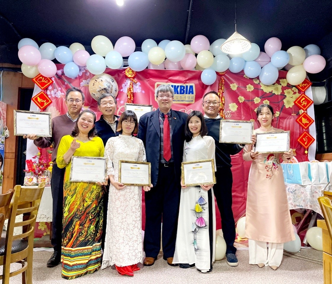 Vietnamese-Korean Business Community Praised for Stronger Trade and Relations in 2021