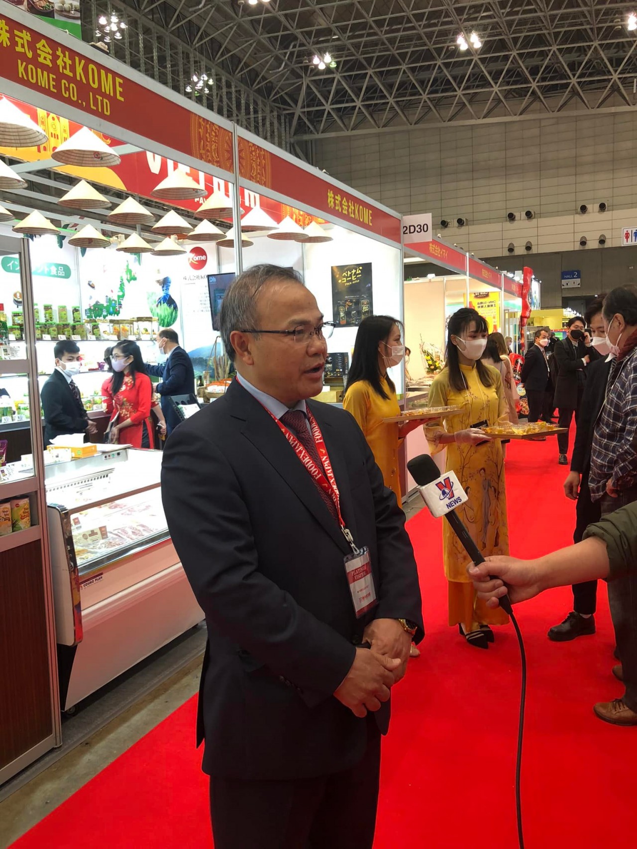 Vietnamese agricultural products impress at international exhibitions in Japan All Vietnamese agricultural products and foods displayed at the exhibition meet Japan's strict food safety and hygiene standards and are officially imported.