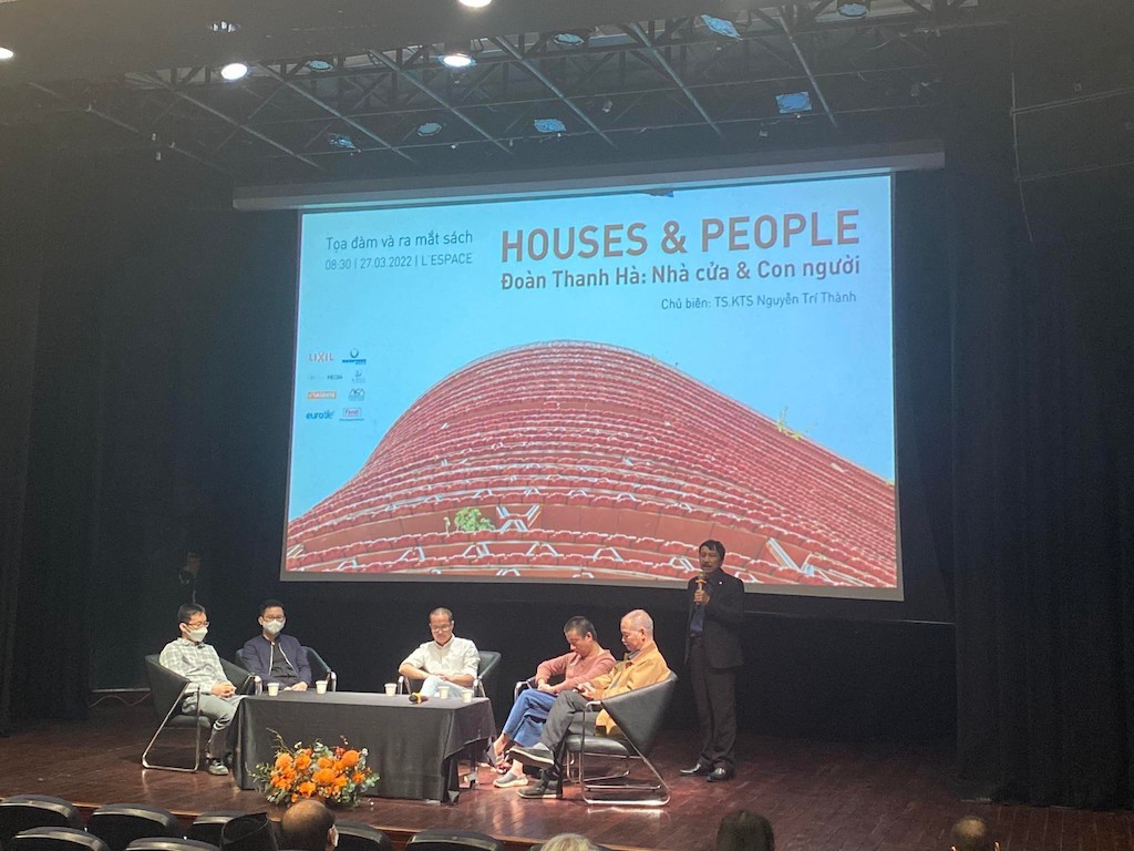 New Vietnamese-English Book on Sustainable Architecture Impresses Experts