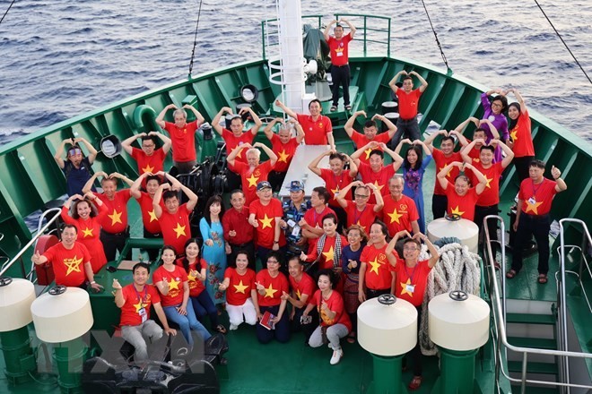 The "Volunteer Ambassador" of Vietnam's Sacred Sea and Island Sovereignty