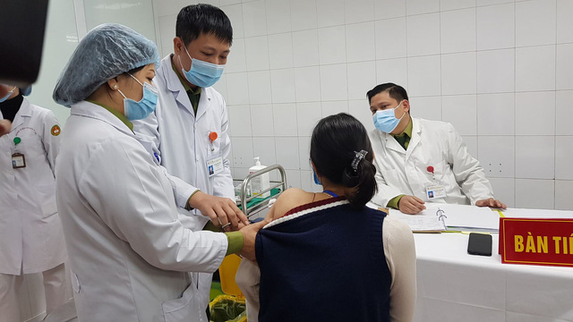 Volunteers receive highest doses of Vietnam-made COVID-19 vaccine