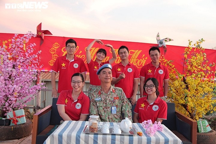 Besides fulfilling UN missions, staff members of level-2 field hospital No. 3 in South Sudan spend time celebrating the traditional Tet holiday, helping them ease home nostalgia.