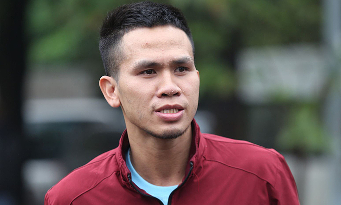Prime Minister praises 'hero' delivery driver for saving little girl falling from balcony