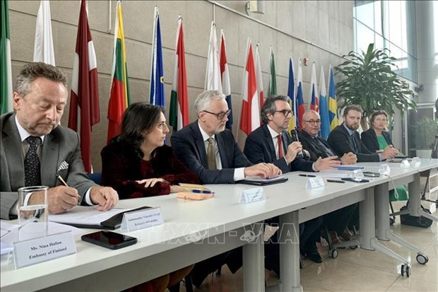 2100-eu-ambassador