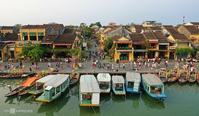 quang nam seeks green light for vaccine passport arrivals