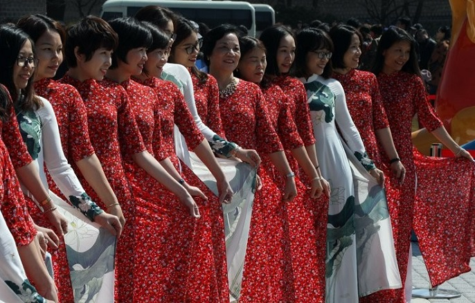 Divorced Vietnamese women bring back children to South Korea after achieving economic self-reliance
