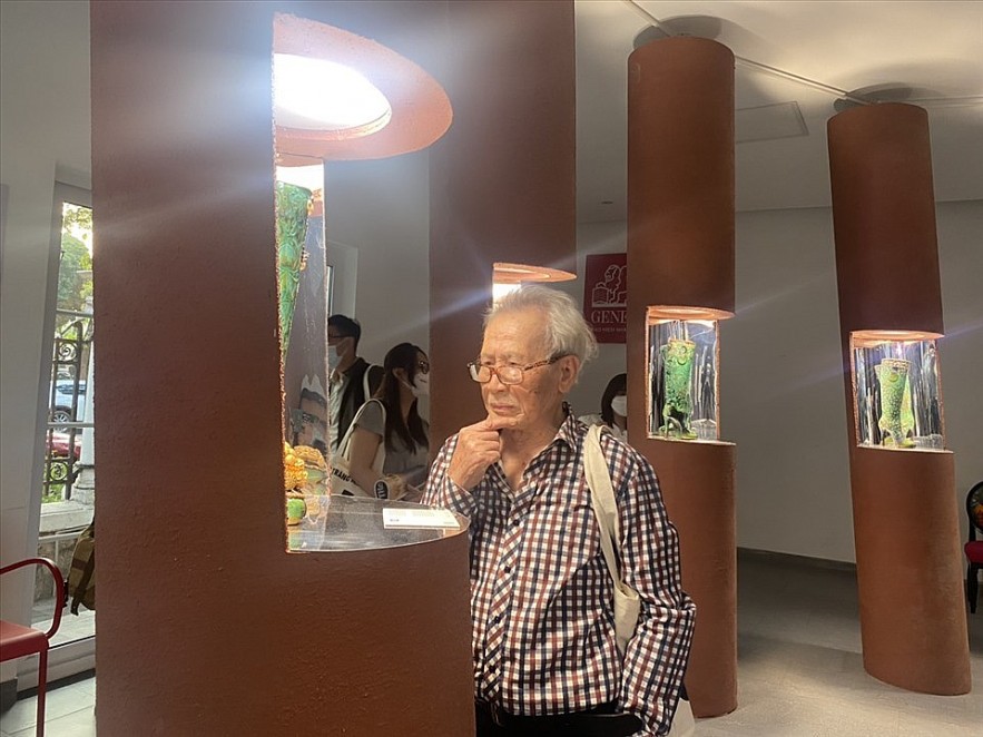 Bat Trang Ceramic Boot Exhibition – Cultural Bridge between Vietnam and Italy