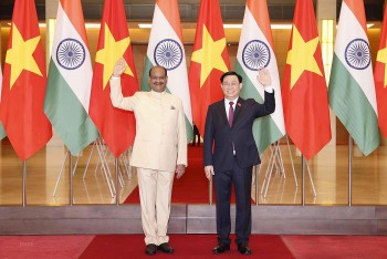 Speaker of the Indian Lok Sabha Visits Vietnam