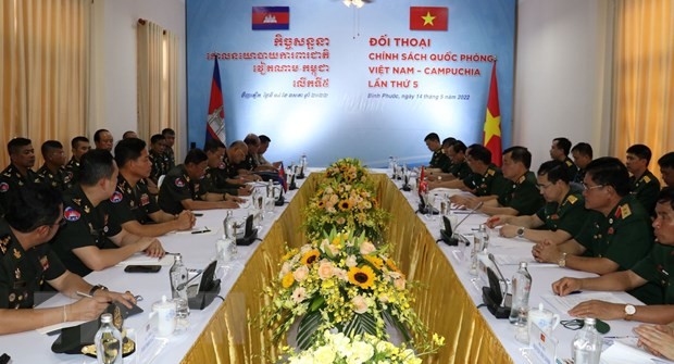 vietnam cambodia seek stronger defence ties