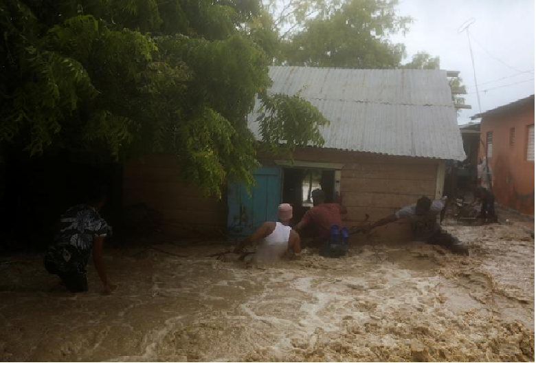 Storm Laura kills 11 in Dominican Republic and Haiti, sets course for US