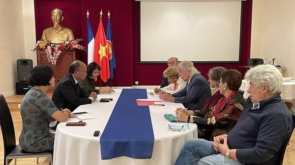 association contributes to strengthening vietnam france friendship