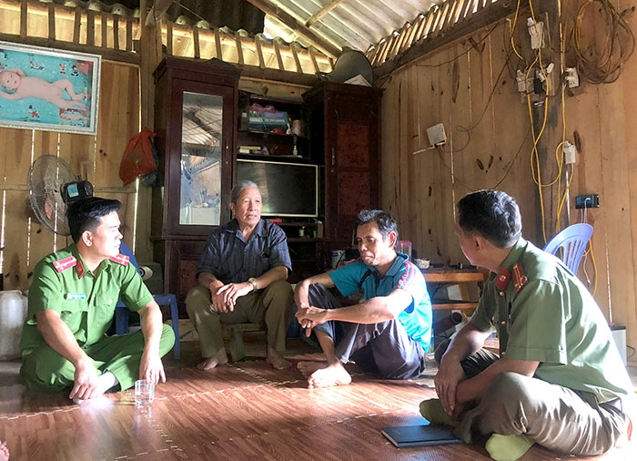 warm family model in tua chua dien bien province supporting the poor welcoming ex prisoners back to community