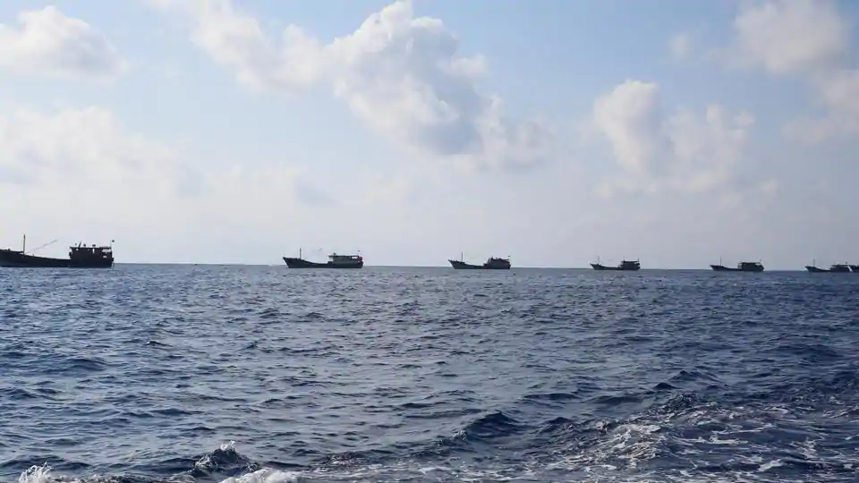 3320 chinese boats