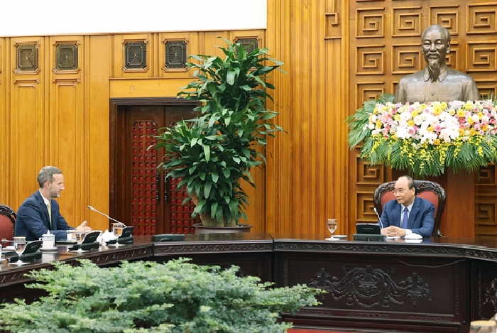2727 phuc 1