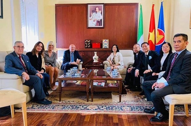 italy wants to strengthen relations with vietnam