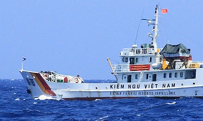 A vessel by the Vietnam Fisheries Resources Surveillance performs its duty at sea. Photo by VnExpress/