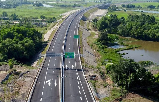Vietnam North-South Expressway let put out to tender