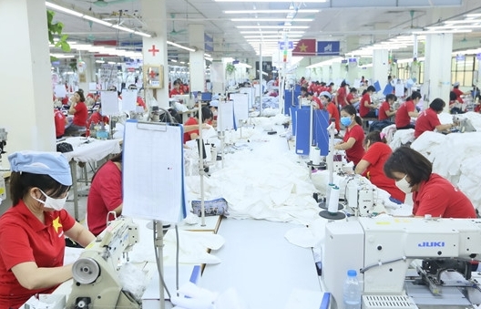 businesses face worker shortage after national social distancing