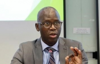 world bank says the global economy will shrink by 52 this year