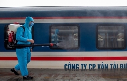 Only North-South train in Vietnam remains in operation during COVID-19 epidemic
