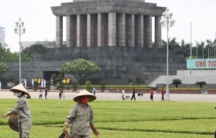 CNN: Life in Vietnam gradually returns to normal