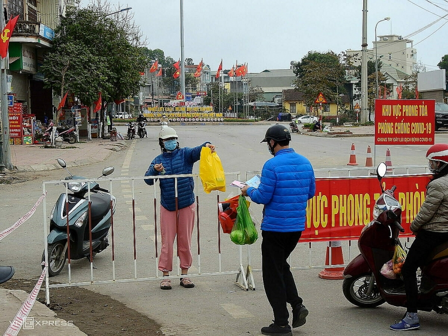 Photos show life under Covid 19 lockdown in Vietnam town