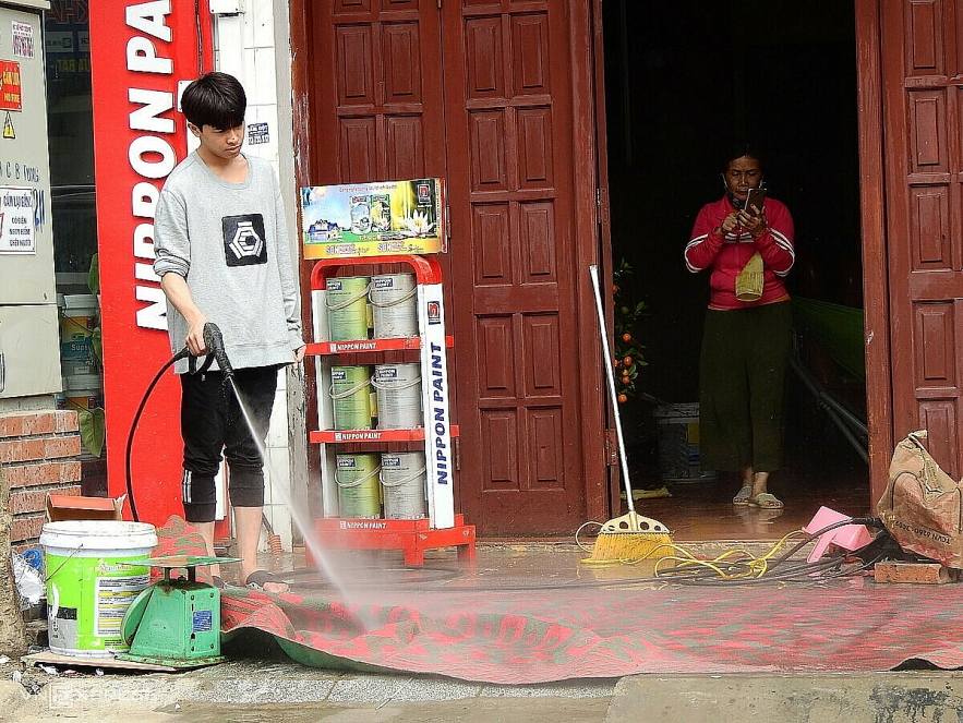 Photos show life under Covid 19 lockdown in Vietnam town