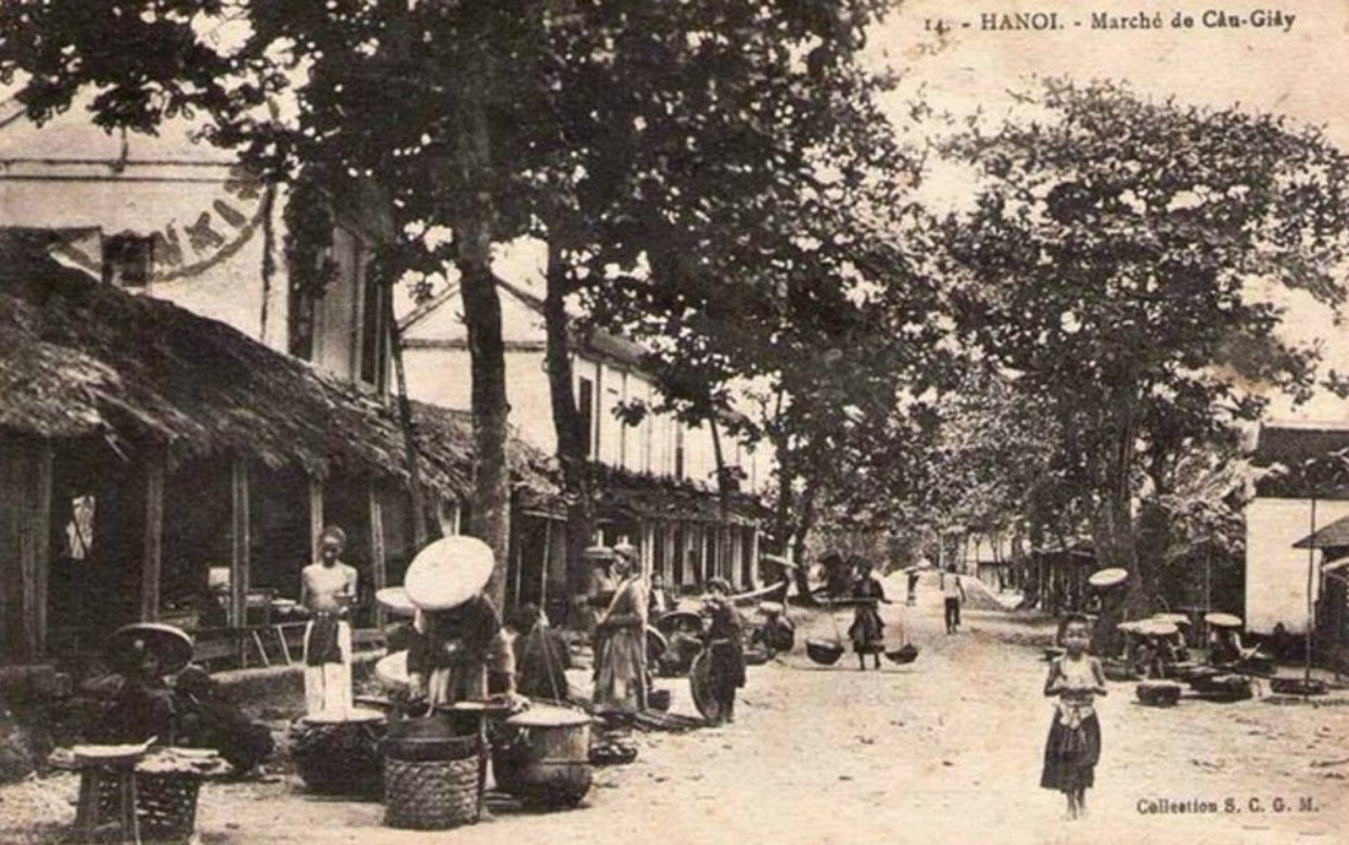 Old Vietnamese Markets Through Black And White Photos
