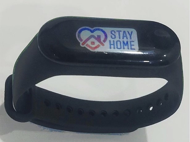 Vietnam considers to use tracking bracelets for quarantined people