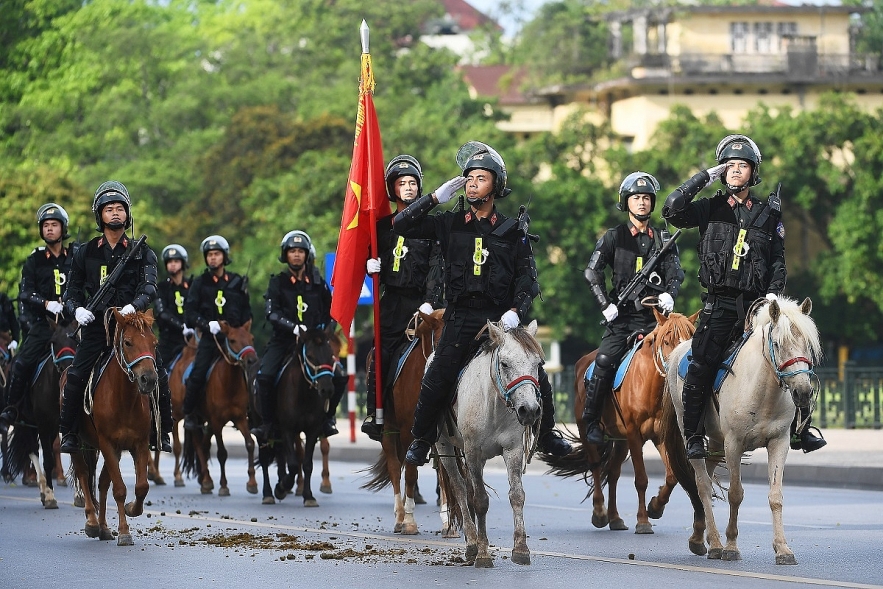 vietnams cavalry mobile police force makes debut