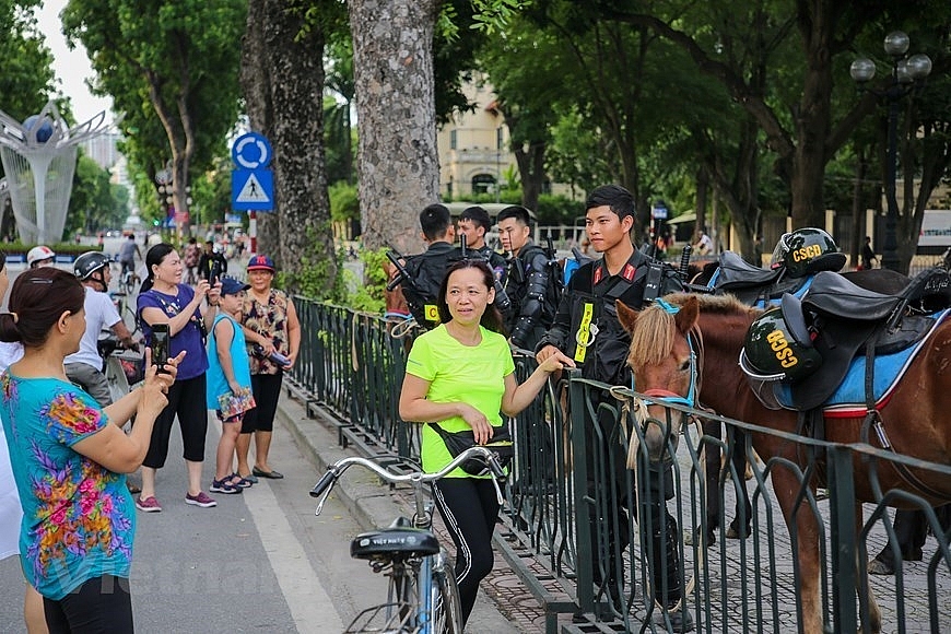 vietnams cavalry mobile police force makes debut