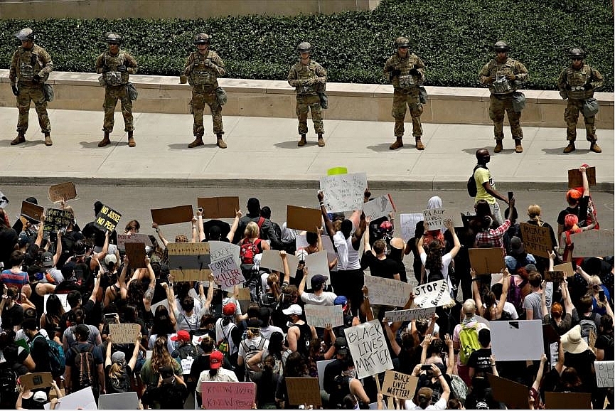 Protests in America update: Protests in Seattle become more aggresive