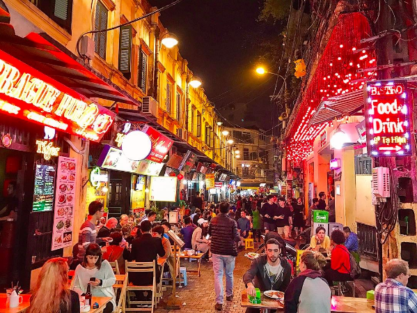 CNN: 6 destinations to explore at night in Hanoi