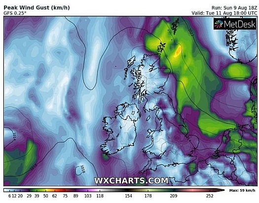 uk and europe weather forecast latest august 11 lightning storms to battle britain for days